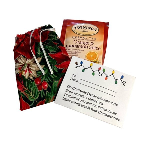 Handcrafted Christmas Fabric Gift Bags with Gift Tags - Picture 2 of 5